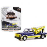 Greenlight 1/64 Chevrolet C-30 Dually Wrecker 1967 image