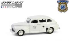 Greenlight 1/64 Ford Fordor Super Deluxe 1946 image