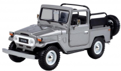 Motormax 1/24 Toyota FJ40- Convertible Silver  image