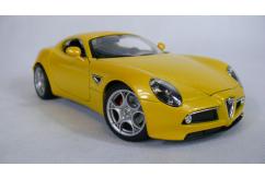 Bburago 1/18 Alfa Romeo 8C Competizione Yellow image