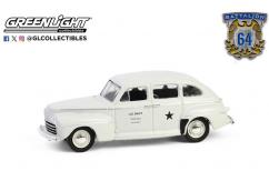Greenlight 1/64 Ford Fordor Super Deluxe 1946 image