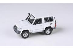 Paragon 1/64 Toyota Land Cruiser 71 SWB 2014 - French Vanilla  image