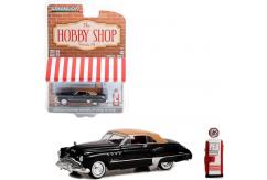 Greenlight 1/64 Buick Roadmaster Convertible 1949 with Gas Pump  image