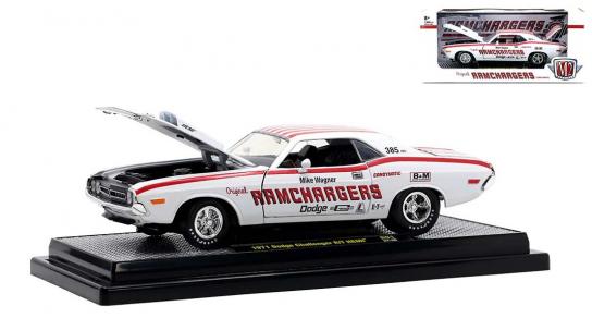 M2 Machines 1/24 Dodge Challenger R/T Hemi 1971 image