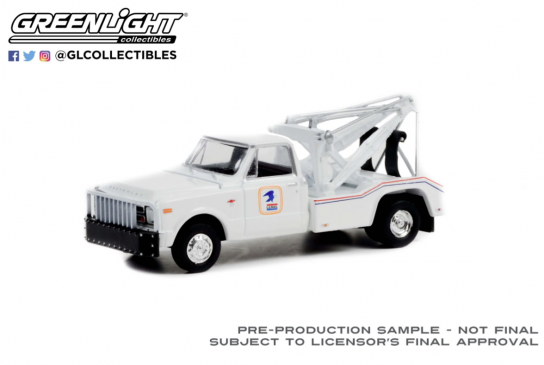 Greenlight 1/64 Chevrolet C-30 Dually Wrecker 1968 image